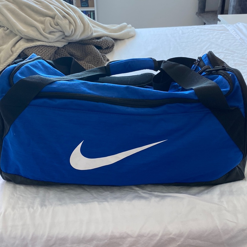 nike duffel bag